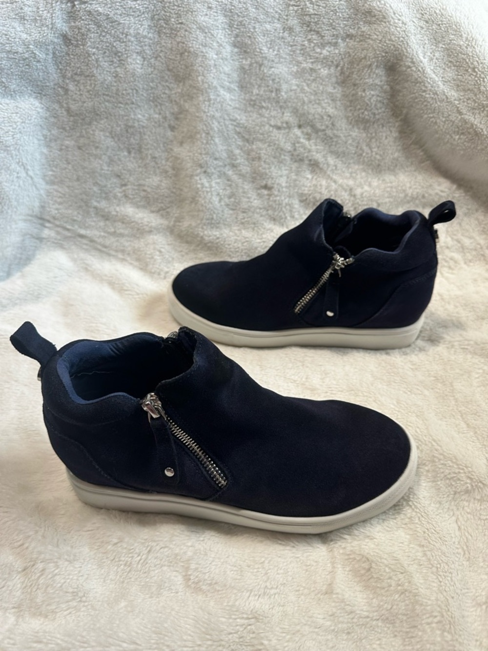 Steve Madden - Picture 3 of 7